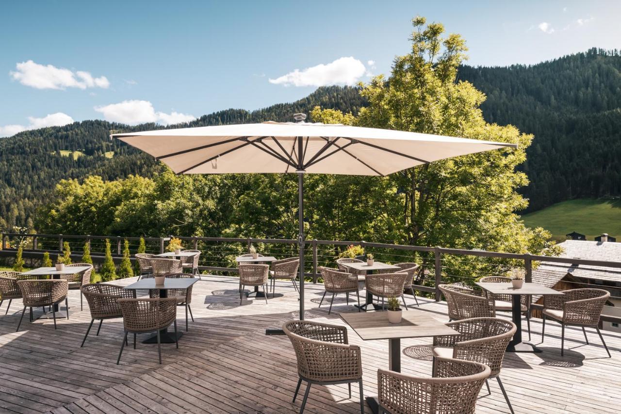 Les Dolomites Mountain Lodges Сан-Мартино-ин-Бадия Экстерьер фото