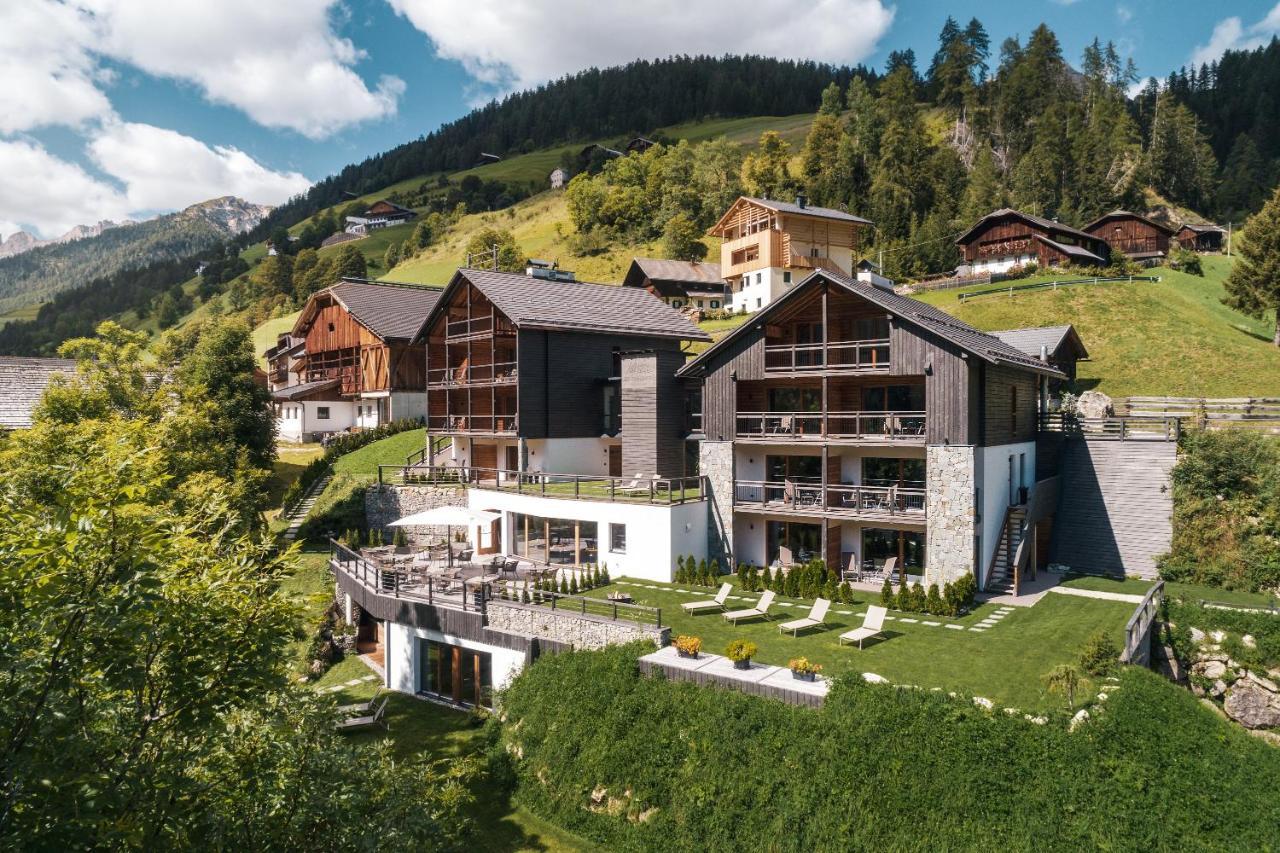 Les Dolomites Mountain Lodges Сан-Мартино-ин-Бадия Экстерьер фото