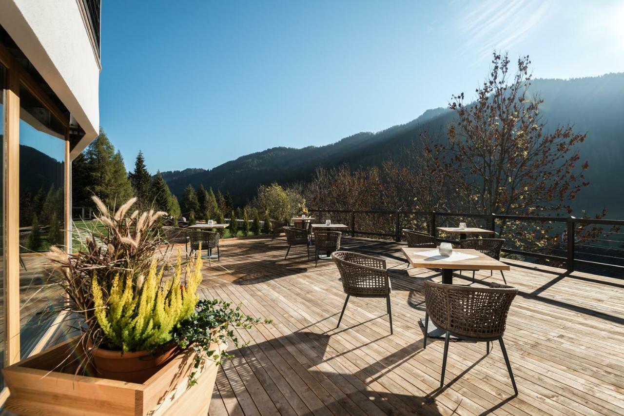 Les Dolomites Mountain Lodges Сан-Мартино-ин-Бадия Экстерьер фото