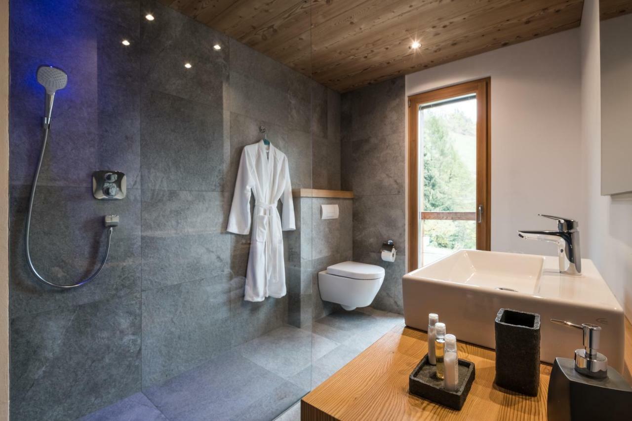 Les Dolomites Mountain Lodges Сан-Мартино-ин-Бадия Экстерьер фото