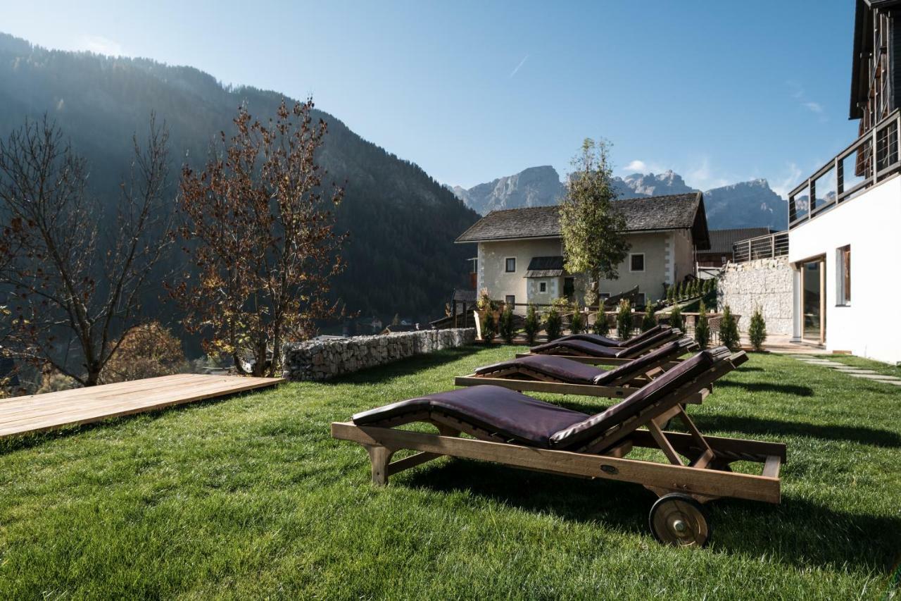 Les Dolomites Mountain Lodges Сан-Мартино-ин-Бадия Экстерьер фото